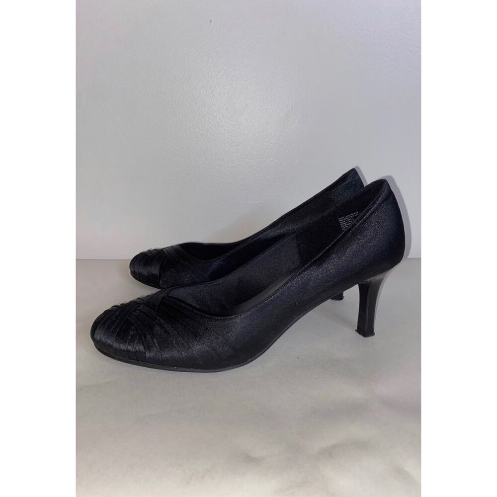 Fioni Night Black Sateen Heels